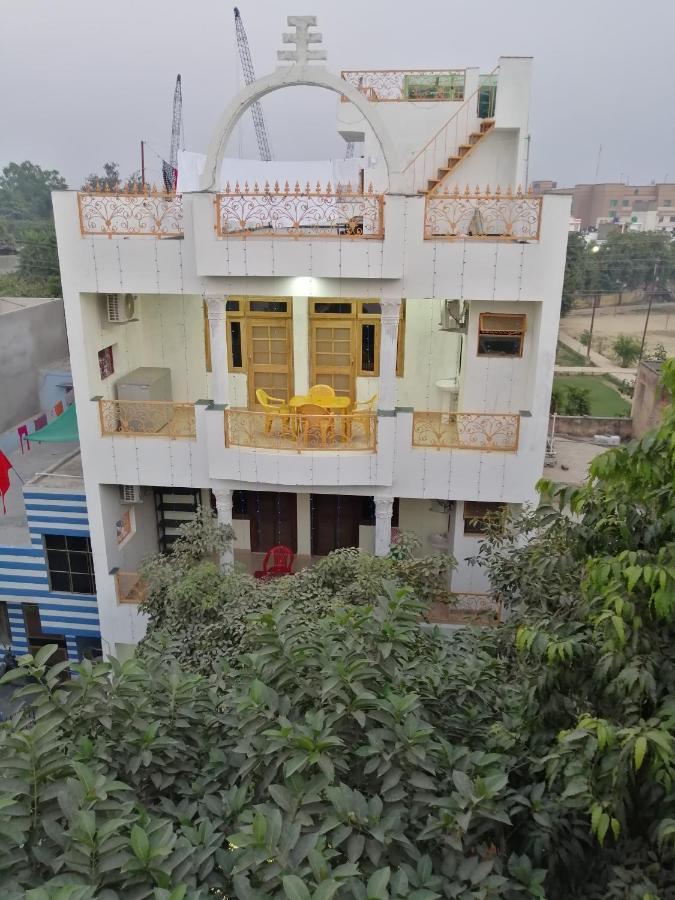 Anukampa Homestay Agra  Εξωτερικό φωτογραφία